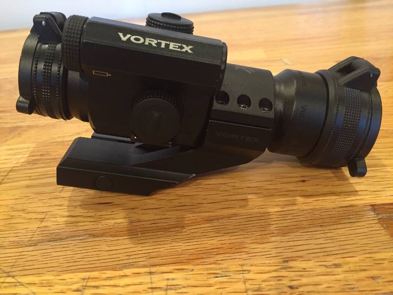 lot 2 image: Vortex Strikefire II RedGreen Dot System