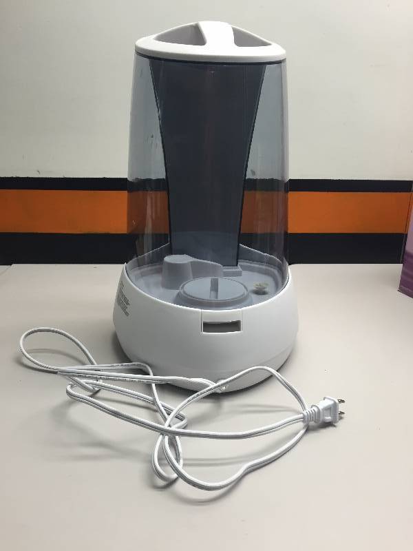 lot 5 image: SUNBEAM VISIBLE MIST HUMIDIFIER