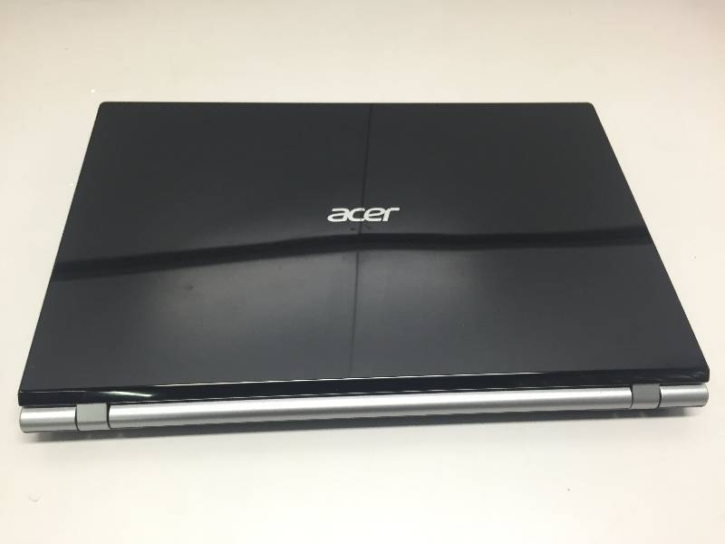 lot 16 image: ACER ASPIRE V3 LAPTOP