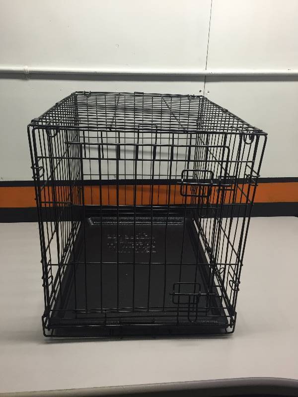 lot 18 image: ASPEN PET PUPPY WIRE CRATE