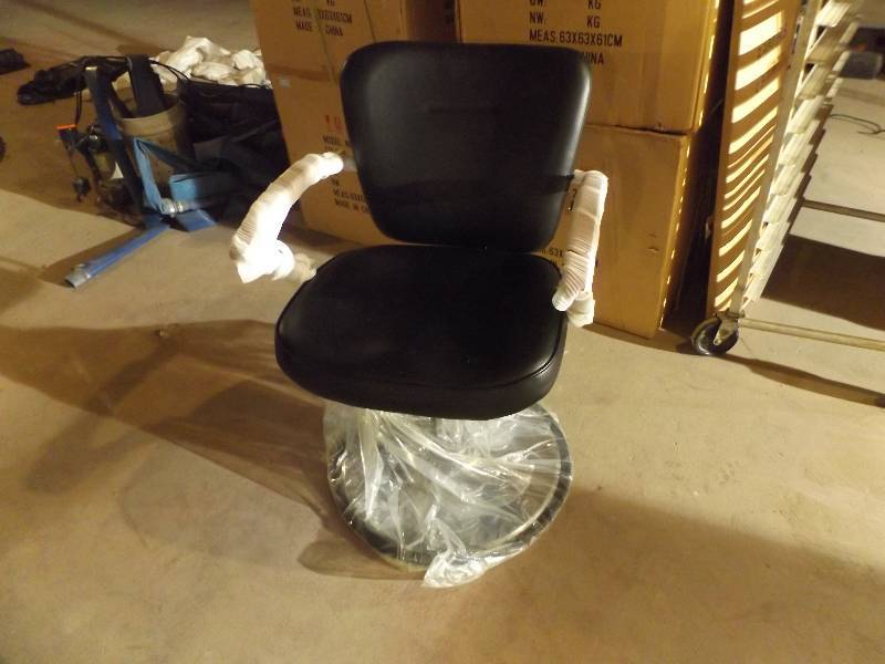NEW Barber Chair