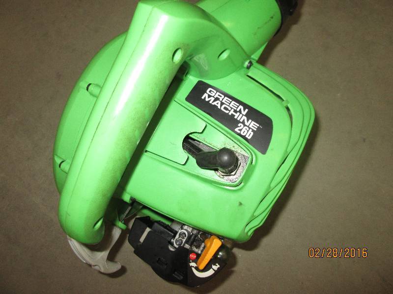 lot 10 image: Green Machine Leaf Blower