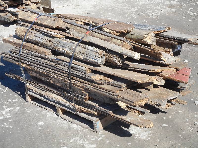 Pallet Lot Of Salvaged Barn Wood, L...