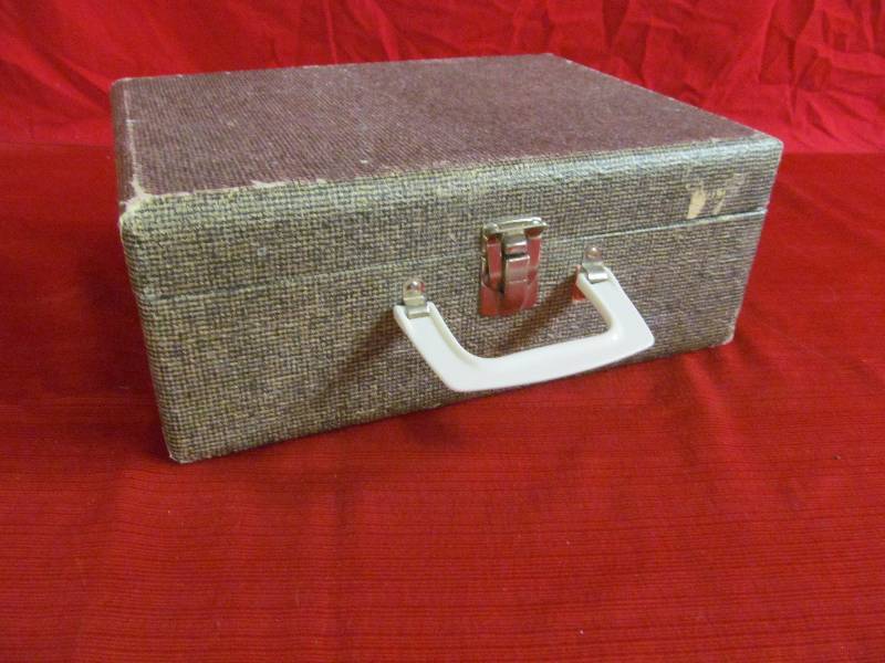 lot 10 image: case