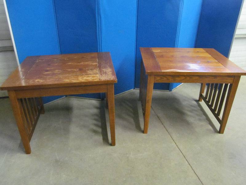 lot 22 image: end tables