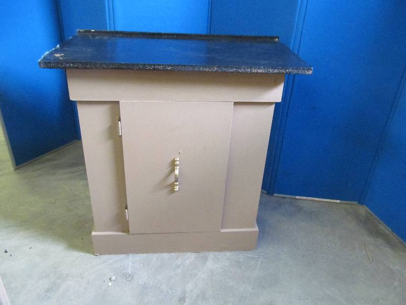 lot 26 image: cabinet