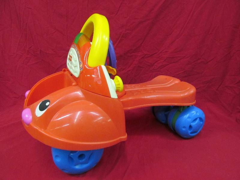 lot 35 image: Fischer Price toy