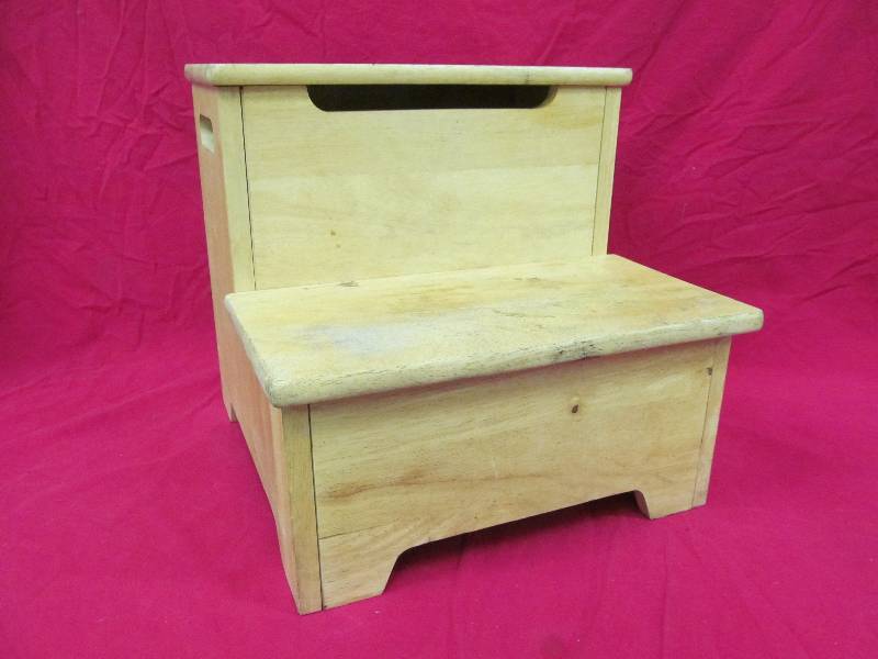 lot 38 image: step stool