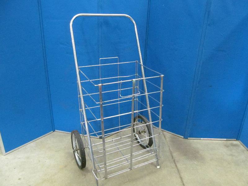 lot 43 image: cart