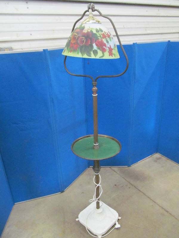 lot 50 image: vintage floor lamp