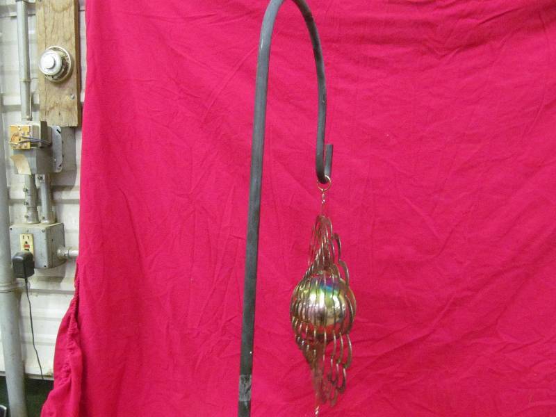 lot 51 image: lawn hook