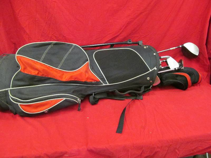 lot 53 image: golf clubs and bag