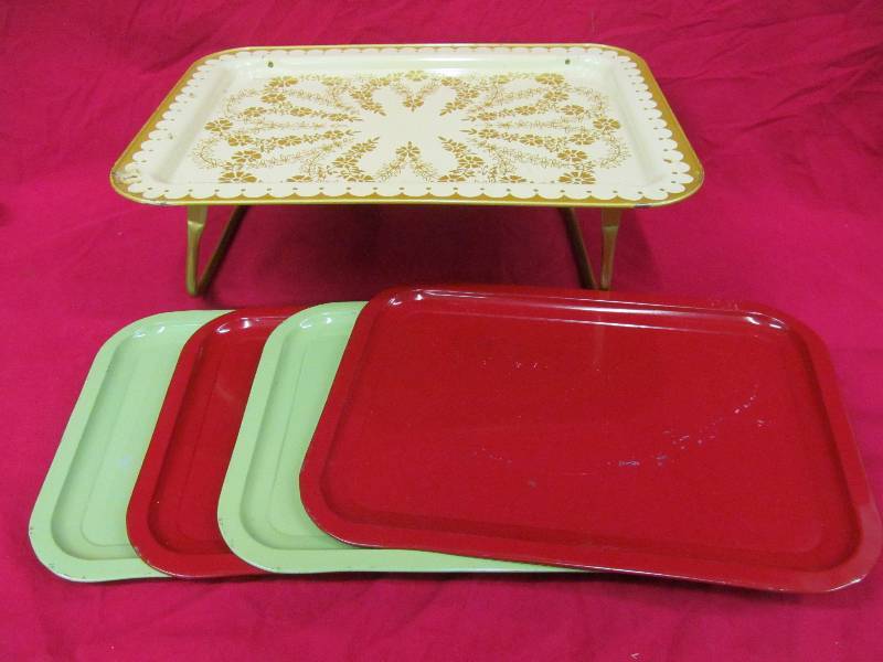 lot 84 image: trays