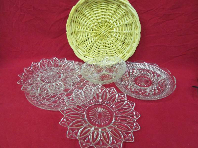 lot 91 image: serving platters