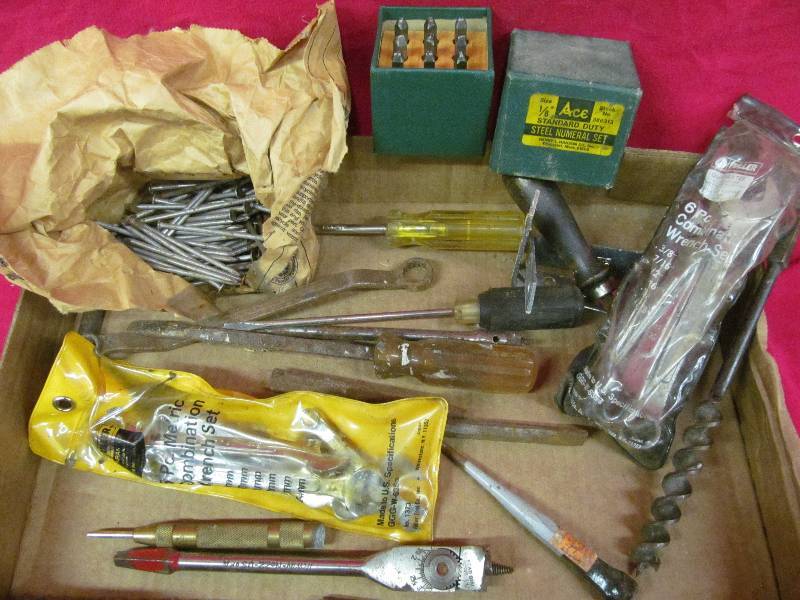 lot 111 image: hardware