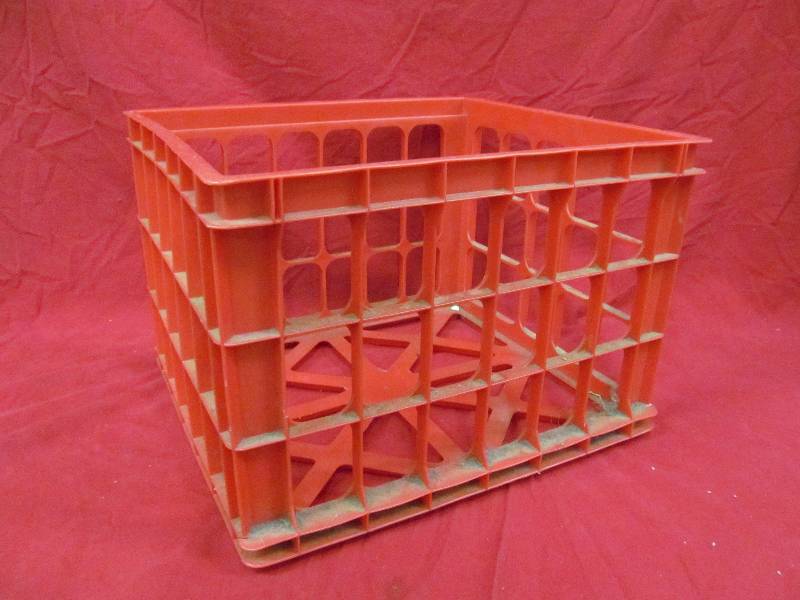 lot 127 image: Crate