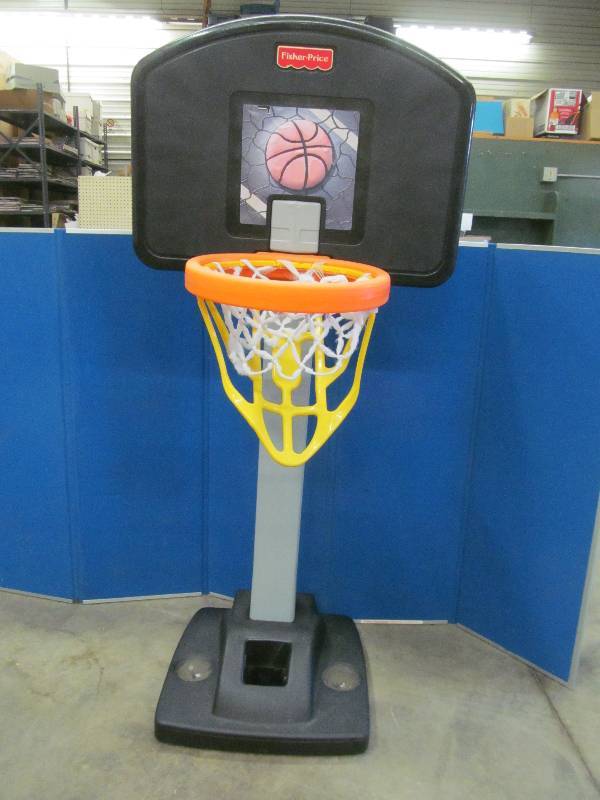 lot 160 image: Basketball Stand