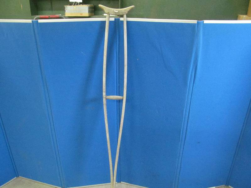 lot 184 image: crutches