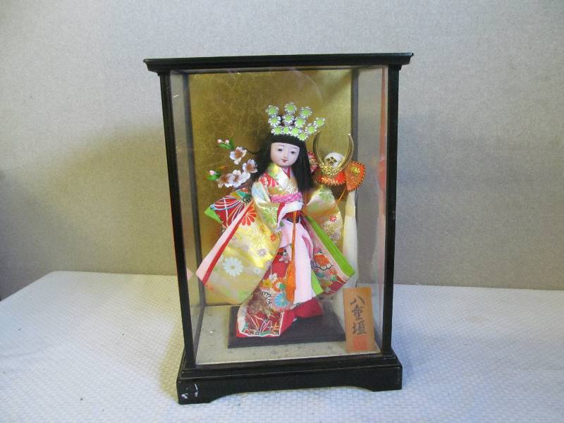 lot 217 image: doll