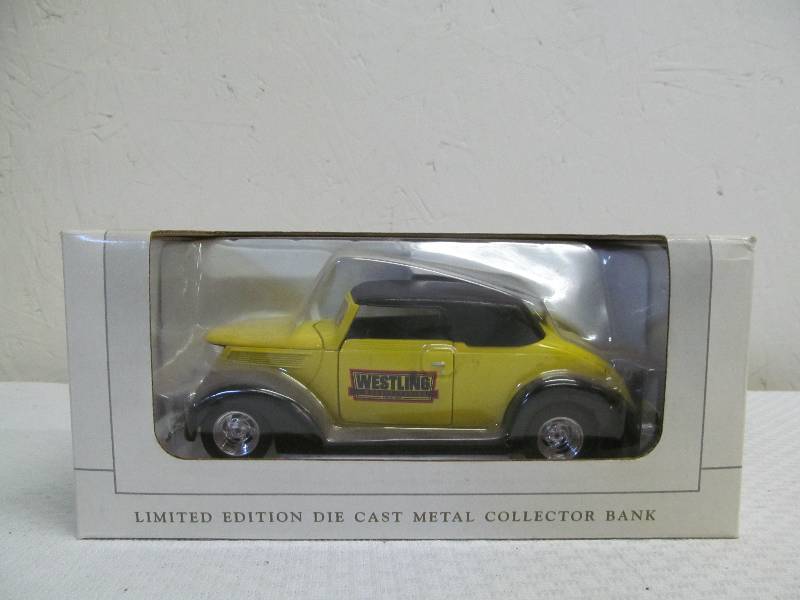 lot 244 image: coin bank