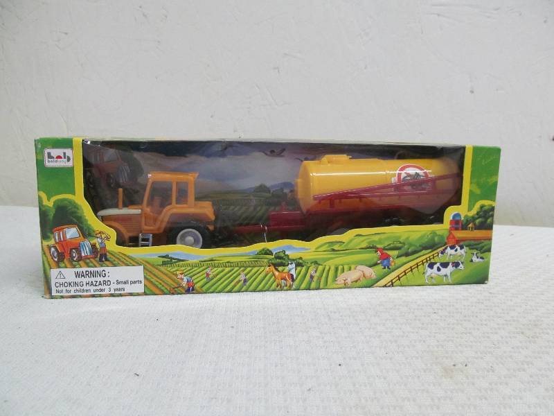 lot 253 image: My Own Farm toy