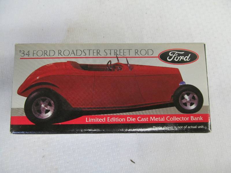 lot 267 image: coin bank