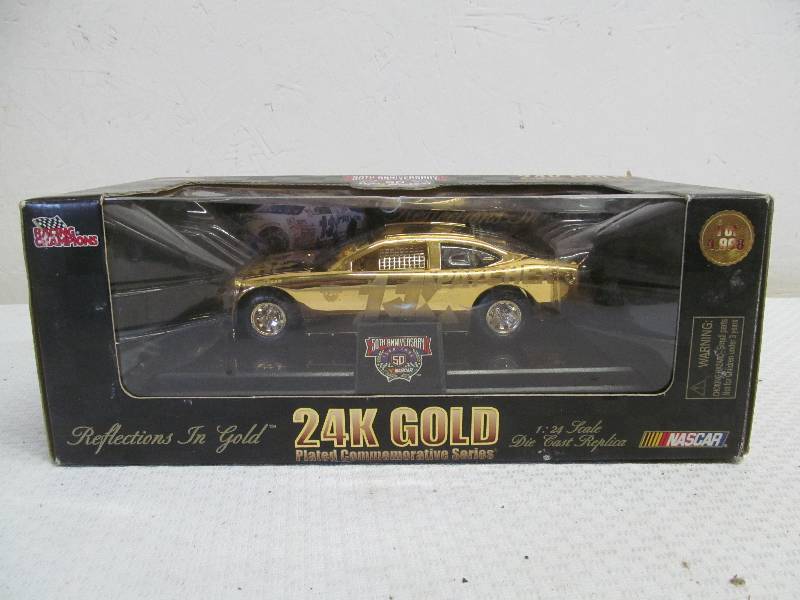 lot 270 image: car