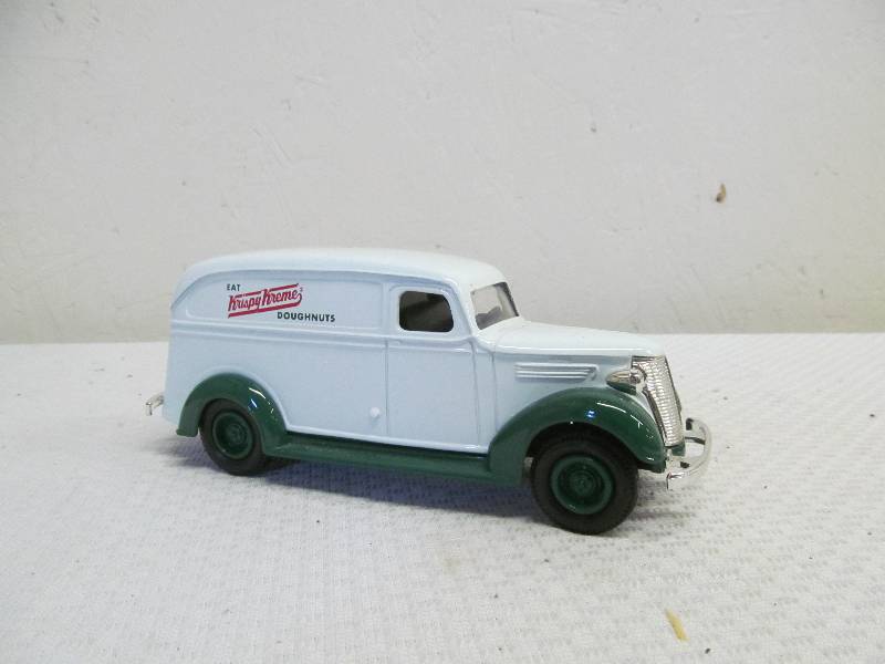 lot 275 image: Krispie Kreme coin bank