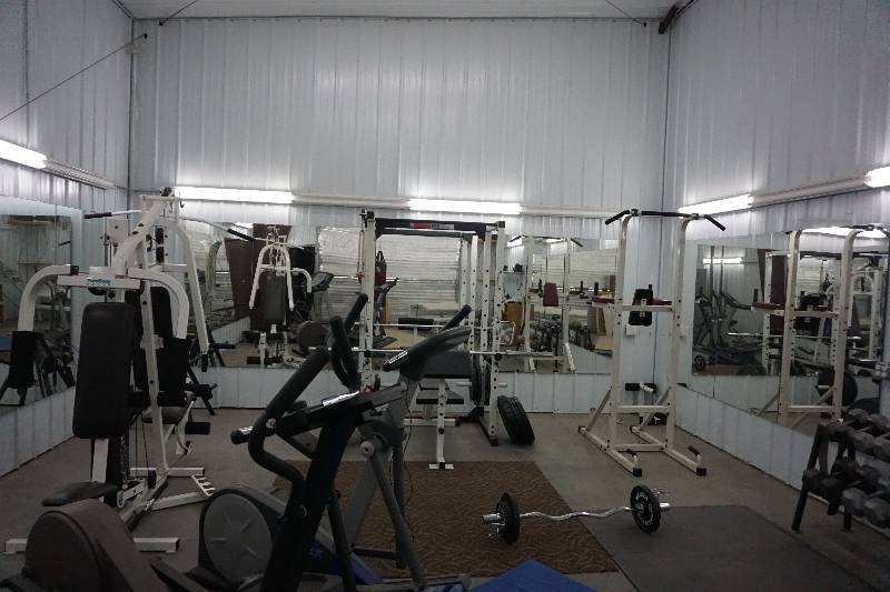 lot 13 image: Wall Mount Work Out Room Mirror Set