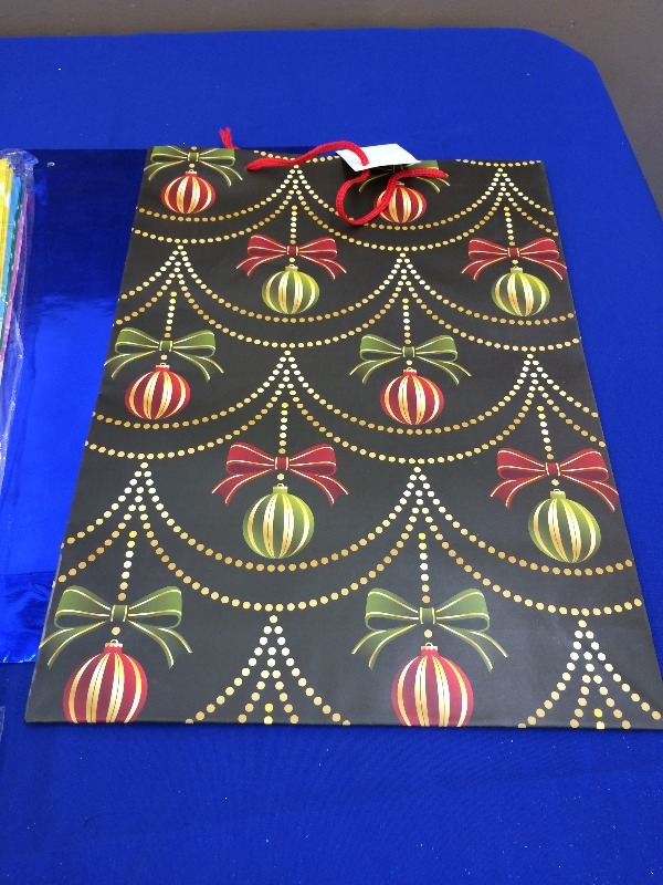 Assorted Lot Items, gift bags - All New Products - View all pictures estimated at 50 items