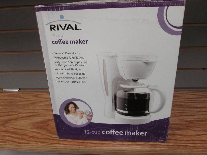 lot 41 image: Rival 12-cup coffee maker...