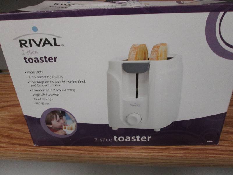lot 43 image: Rival 2 slice toaster white- used...