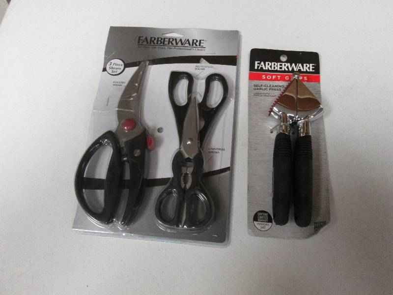 lot 78 image: Farberware 3 piece kitchen shears s...