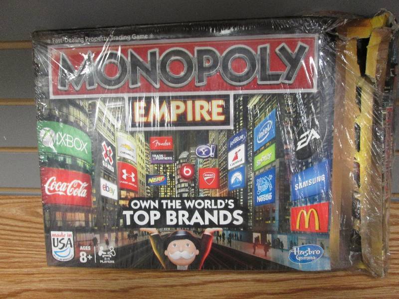 lot 160 image: Monopoly Empire game - open box...