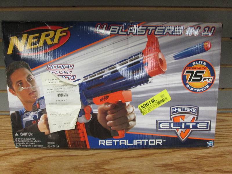 lot 162 image: Nerf Retaliator - broken clip...