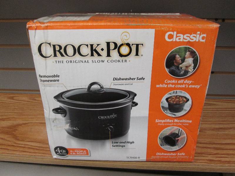 lot 176 image: Crock Pot Classic 4 qt -used...
