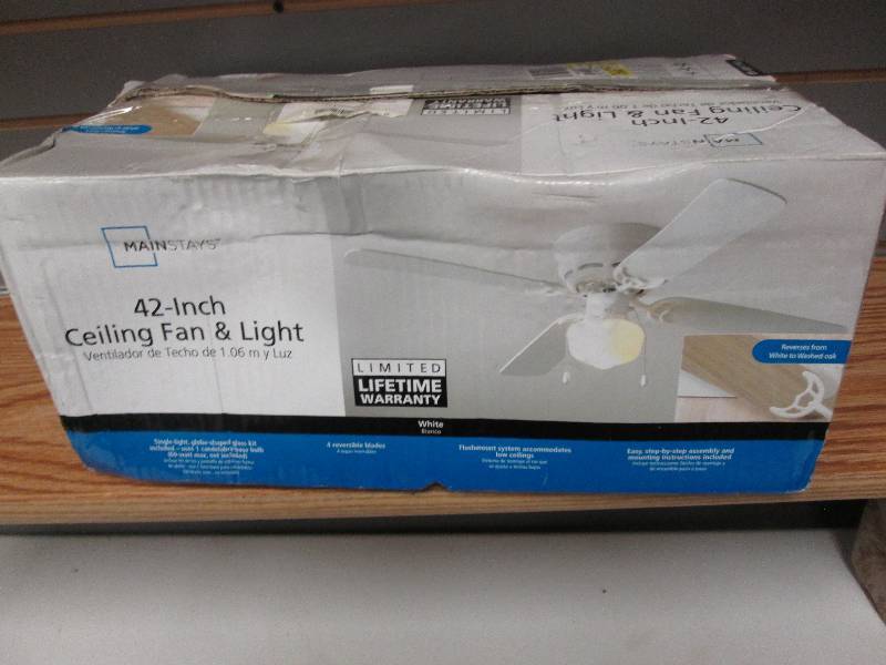lot 183 image: Mainstay 42 inch Ceiling Fan & Ligh...