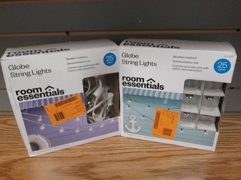 lot 186 image: Room Essentials weather resistant G...