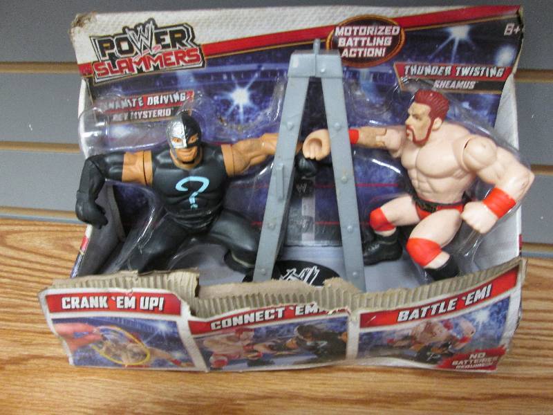 lot 207 image: Power Slammers, action wrestlers...