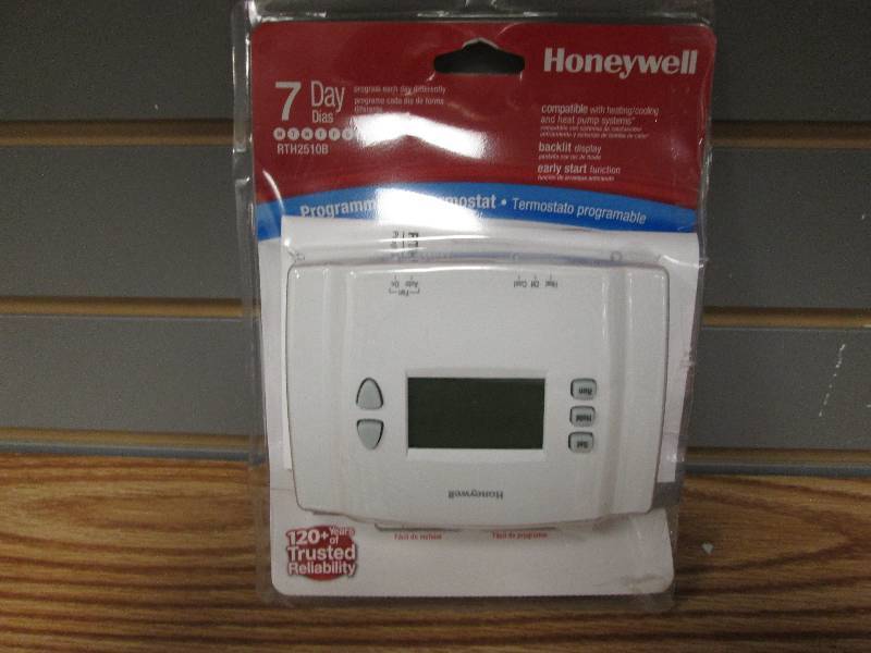lot 238 image: Honeywell 7 day programmable thermo...