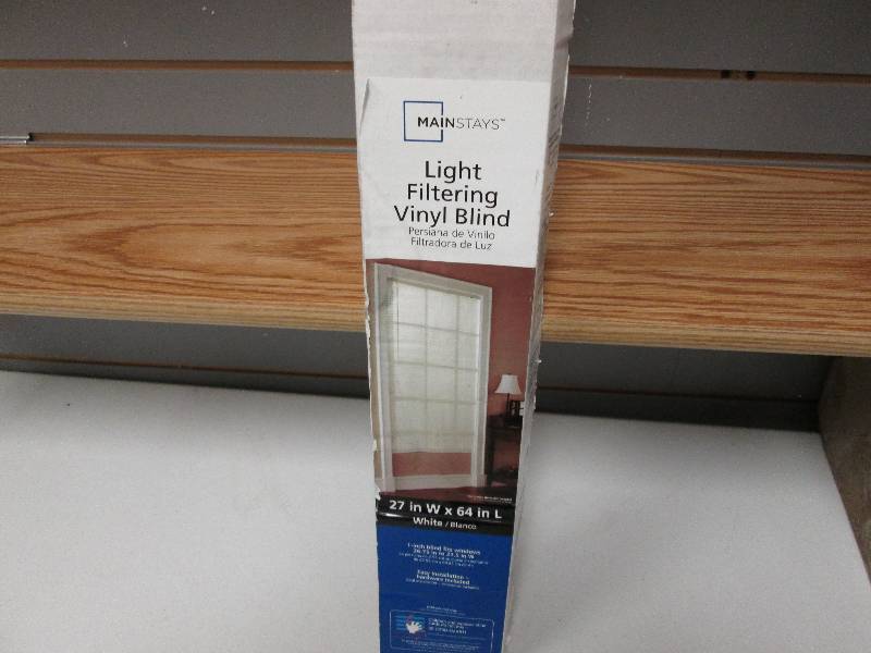lot 259 image: Mainstays Light Filtering Vinyl Bli...