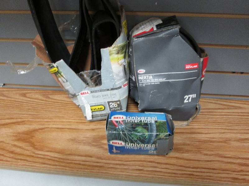 lot 260 image: Bell 26 & 27 bike tire, 29 inch i...