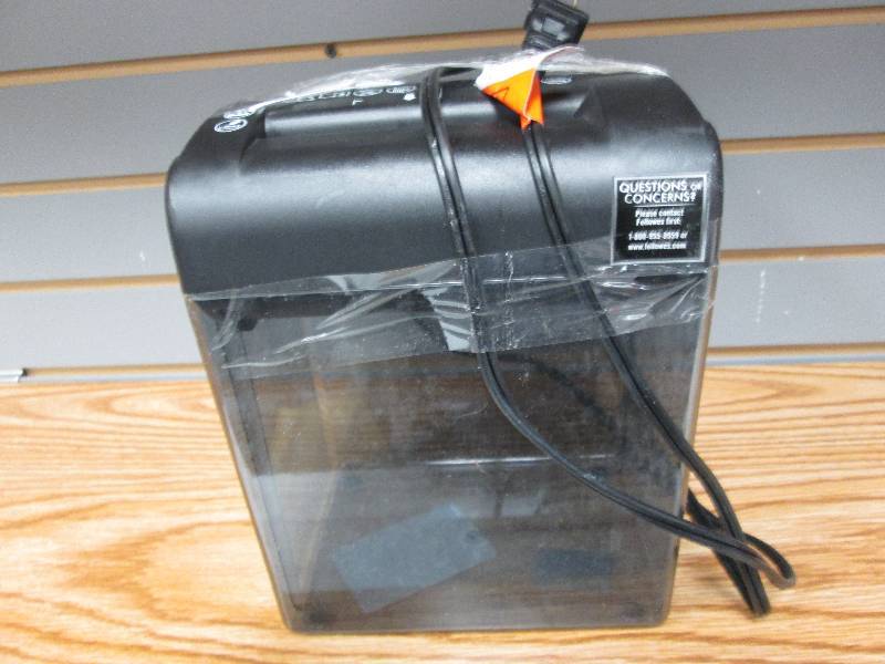 lot 281 image: Fellowes credit card size shredder ...