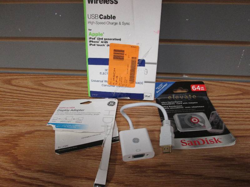 lot 298 image: SanDisk 64GB card, USB charge & syn...