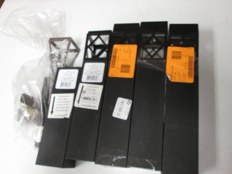 lot 304 image: Lot of solar pathway lights...
