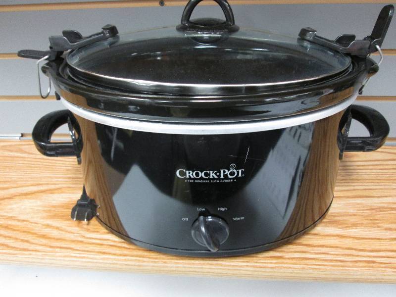 lot 305 image: Large Oval Crock Pot slow cooker wi...
