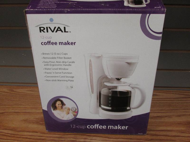 lot 326 image: Rival 12-cup coffee maker - tested...