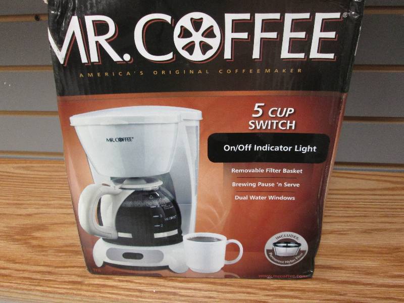 lot 330 image: Mr Coffee 5 cup switch coffemaker -...