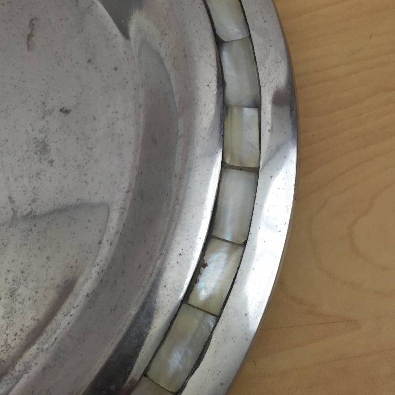 lot 78 image: Beautiful Vintage Large 18 Oval Silver Plated Brass Mother of Pearl Inlay Deep Serving Tray