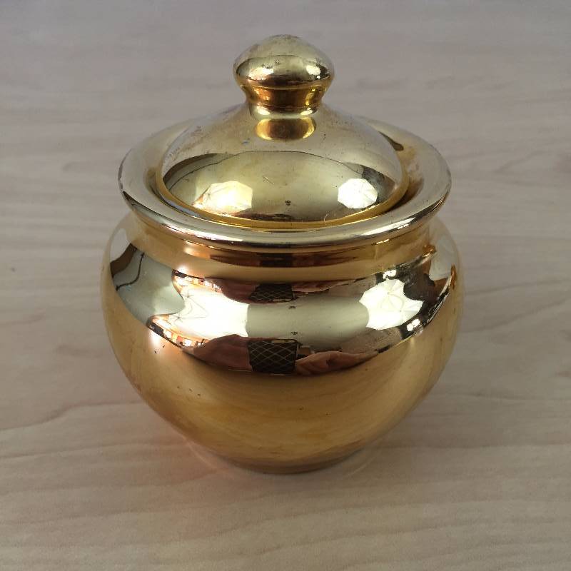 lot 104 image: Vintage Collectible 24 Kt Gold Plate Porcelain China Sugar Bowl & Creamer - Excellent